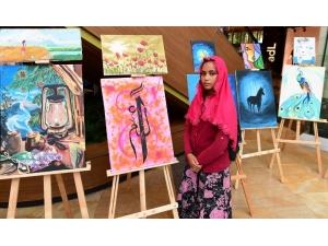 Şanlıurfa’da Resim Kursiyerleri Tablolarını Sergiledi