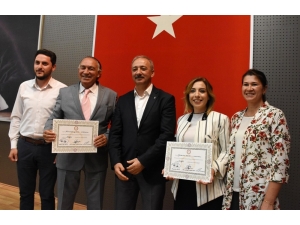 Ak Partili Vekiller Mazbatasını Aldı