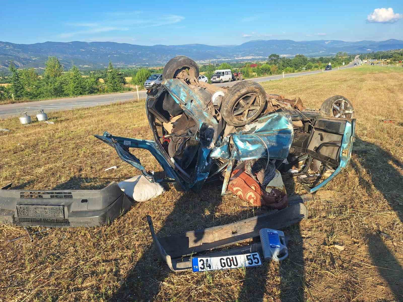 tokat-ta-iki-otomobil-carpisti-4-yarali