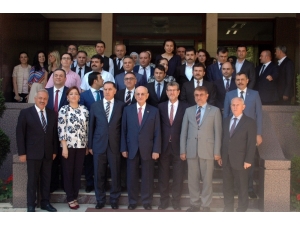 Tbmm Başkanı Kahraman’dan Kamu Başdenetçisi Malkoç’a Ziyaret