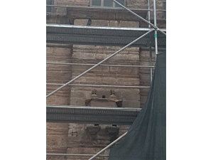 500 Yıllık Caminin Restorasyonu Sırasında Mezar Taşlarına Zarar Verildi