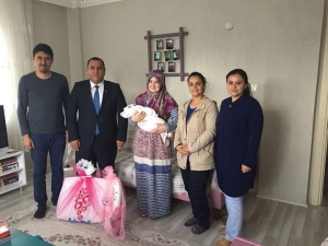 Başkan Tezcan: Bebeklerimiz, Ailemizin Göz Bebeği, Hayatımızın Merkezidir