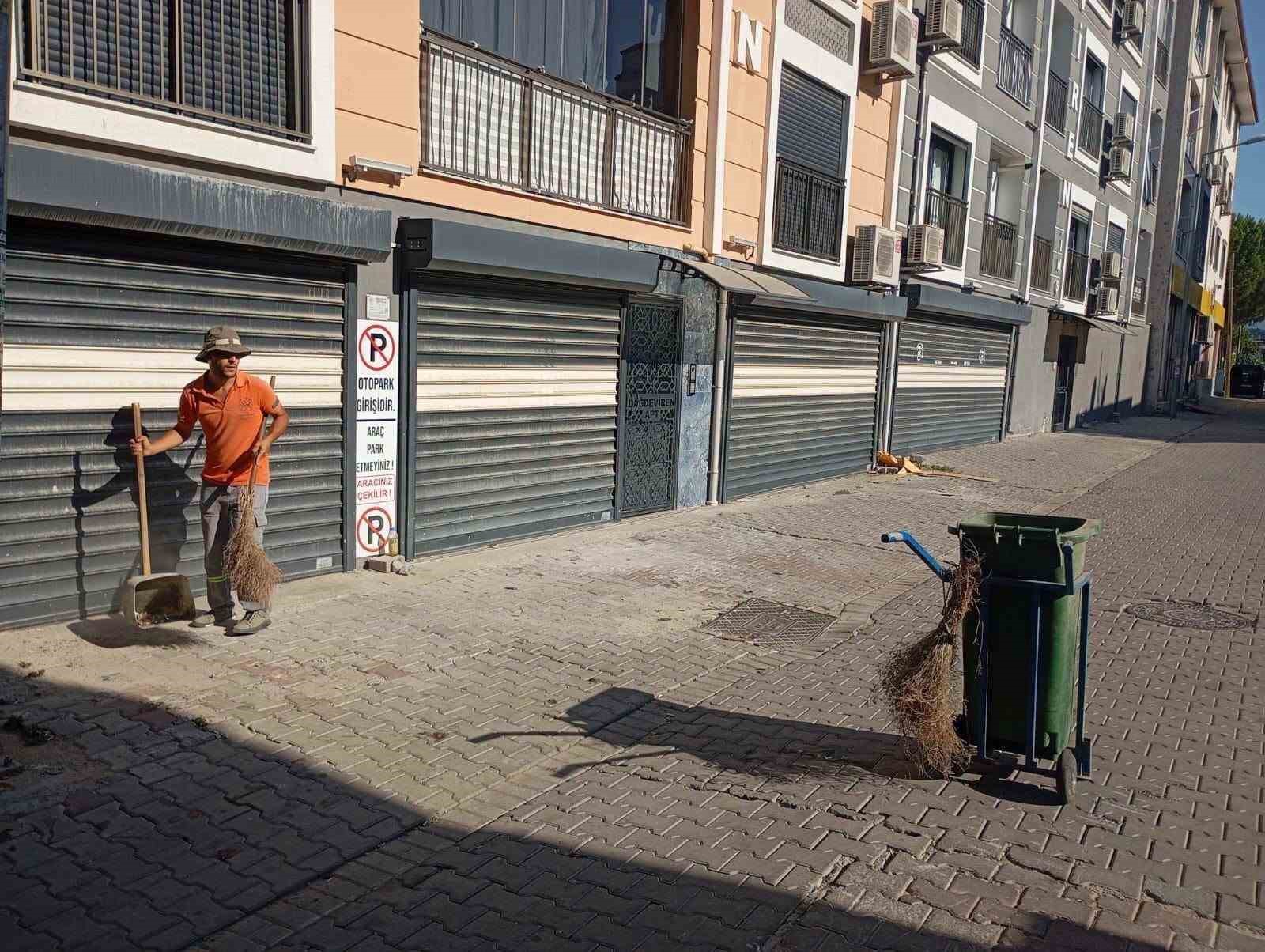 germencik-te-temizlik-calismalari-araliksiz-suruyor