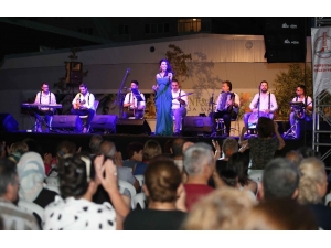 Karşıyaka’da Açık Havada Konser Keyfi Başladı