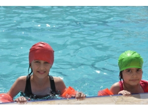 Nusaybinli Çocuklar Yüzme Öğreniyor