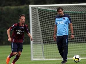 Ünal Karaman’dan Oyuncularına Yakın Markaj