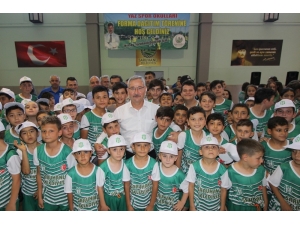 Saruhanlı Belediyesinden Bin Öğrenciye Spor Eğitimi
