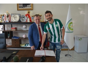 Manisa Büyükşehir Belediyespor’a Tecrübeli Stoper