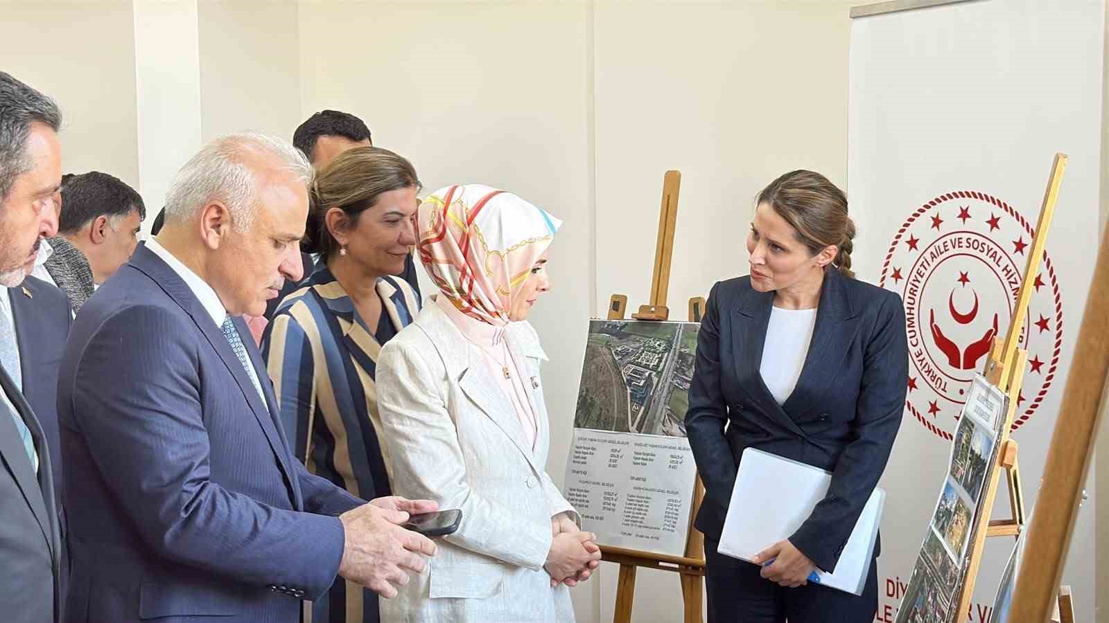bakan-goktas-diyarbakir-in-ilk-huzurevinin-oldugu-kampuste-incelemelerde-bulundu