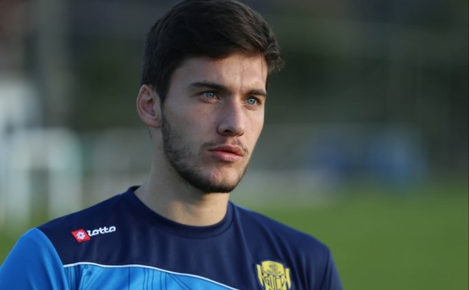 "umut Nayir, Beşiktaş'a Hayırlı Olsun"