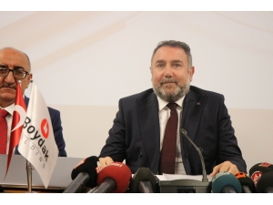 Ertekin: “İş Adamlarıyla 5 Yıldızlı Otel Lobilerinde Değil, Mesai Arkadaşlarımla Düğün Salonlarında İftar Yaptım”