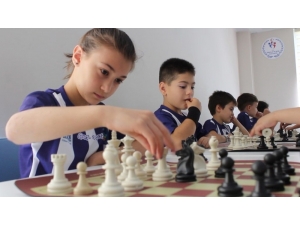 Gebze’nin Yaz Okullarında Eğitimler Başladı