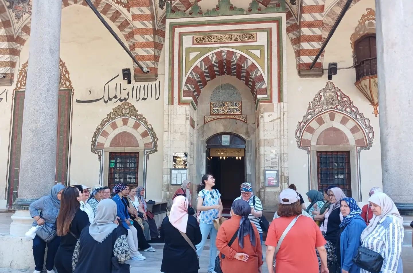 sarigollu-kadinlar-manisa-da-tarih-ve-kultur-yolculuguna-cikti