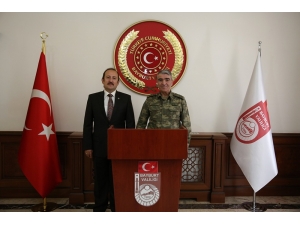 3. Ordu Komutanı Org. Savaş, Vali Pehlivan’ı Ziyaret Etti