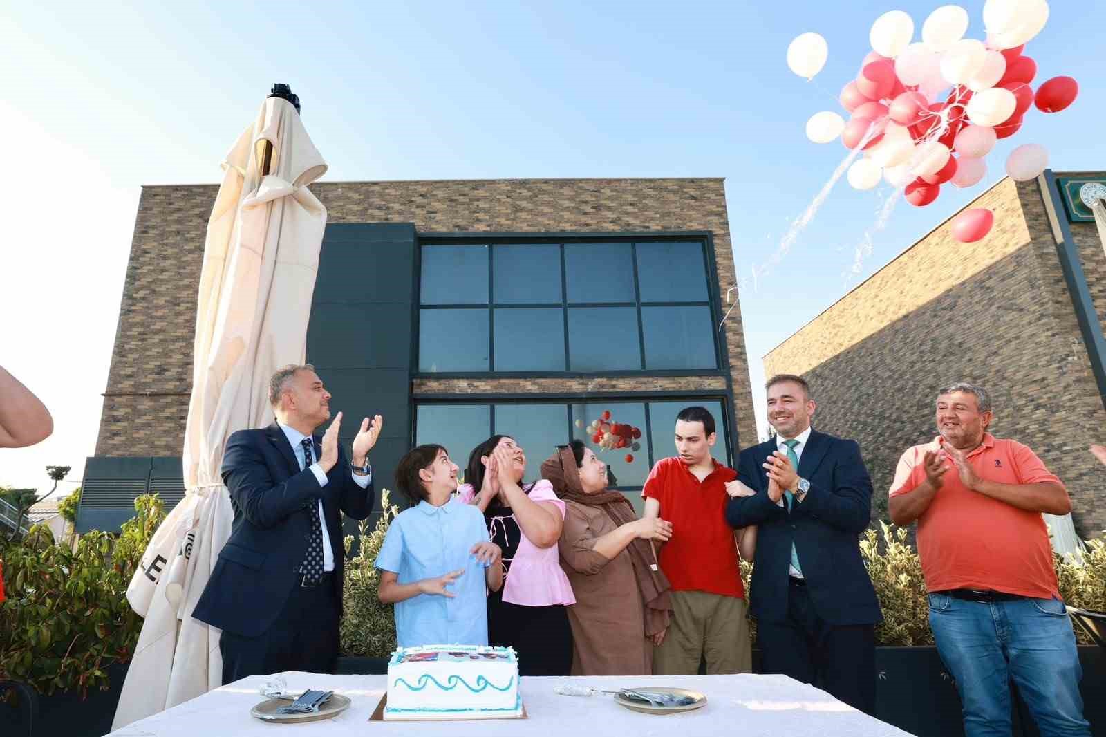 kahramanmaras-ta-losemiyi-iki-kez-yenen-berat-in-balon-ucurma-hayali-gercek-oldu