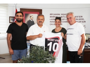 Burhaniye’nin Voleybolu 2.ligde