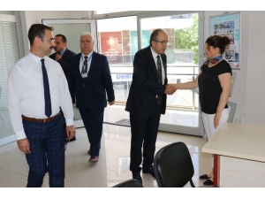 Gördes’te 3 Engelli Vatandaşa Akülü Sandalye