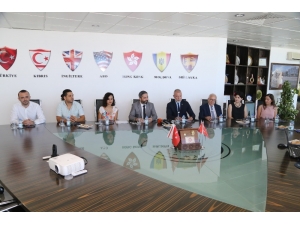 İhtiyaç Sahibi Öğrencilere, Üniversite Tercih Döneminde Burs İmkanı