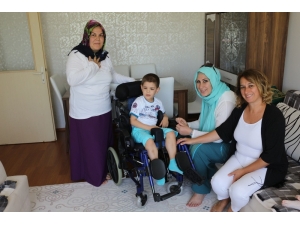 Özel Sandalyesine Kavuştu