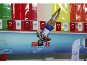 Artistik Cimnastik Dünya Kupası Mersin’de Başladı