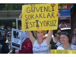 Kadınlar Çocuk İstismarına Tepkili