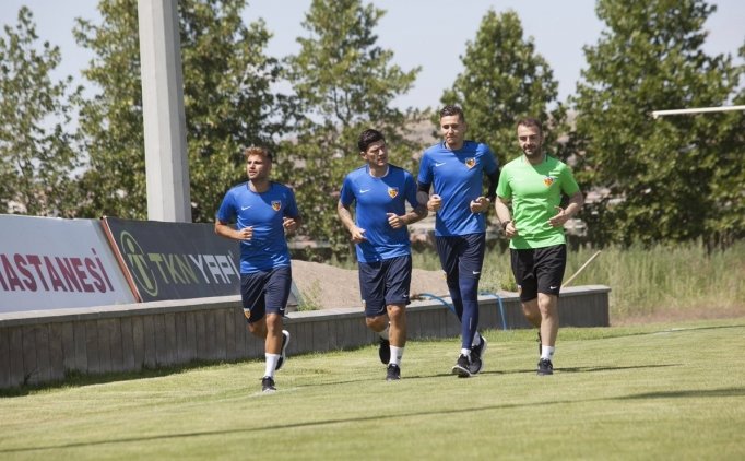 Kayserispor, Yeni Transferlerini Tanıttı