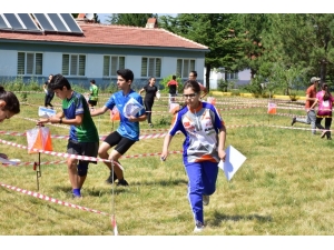 Genç Oryantiringçiler Zamana Karşı Yarıştı