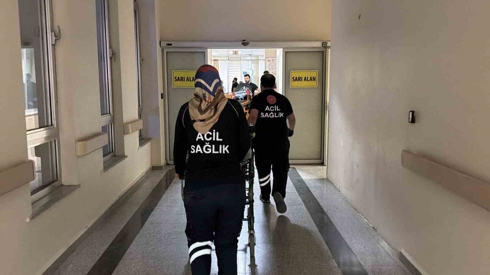 cocuklarin-tehlikeli-oyunu-hastanede-bitti-1-yarali