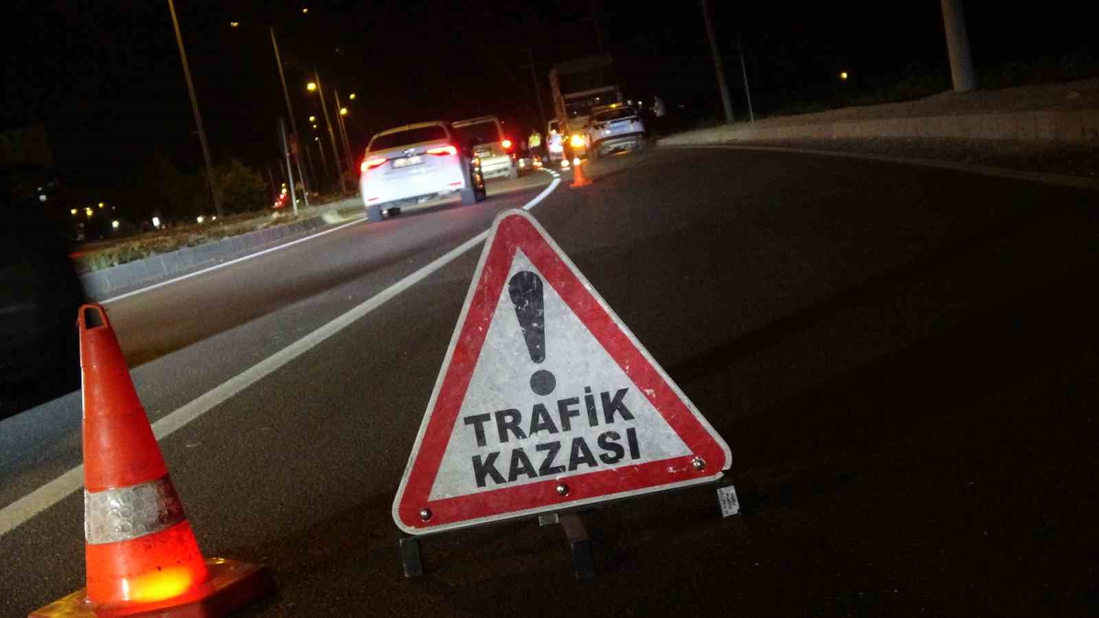 kilis-te-motosiklet-ile-otomobil-carpisti-2-yarali