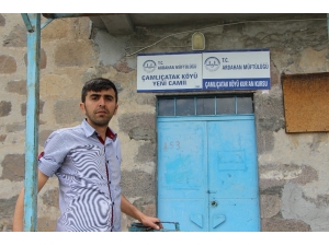 Âlemi Olmayan Camii Yardım Bekliyor