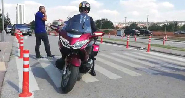 Ak Parti Sakarya Milletvekili Kenan Sofuoğlu, Yemin Törenine Motosikletiyle Geldi