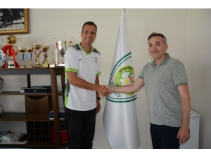 Manisa Bbsk, Telekom’dan Orbay Kaya İle Anlaştı