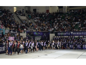 Eğitim Fakültesi’nde Mezuniyet Coşkusu