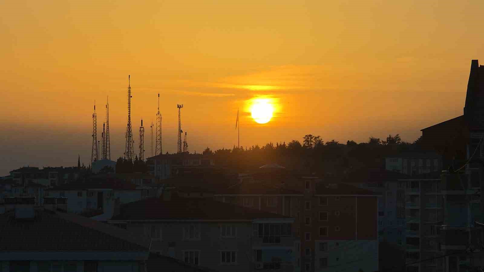 edirne-de-gun-batimi-ve-turk-bayragi-ayni-karede-bulustu