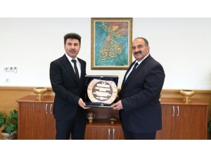 Rektör Karacoşkun Genel Müdürü Uzunkaya İle Bir Araya Geldi