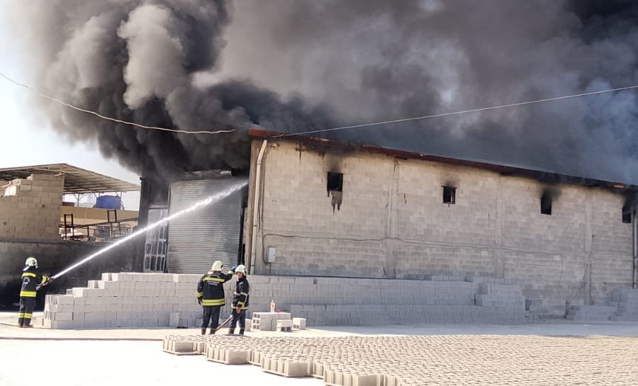 gaziantep-te-atik-yag-tesisinde-yangin-ekiplerin-mudahalesi-suruyor