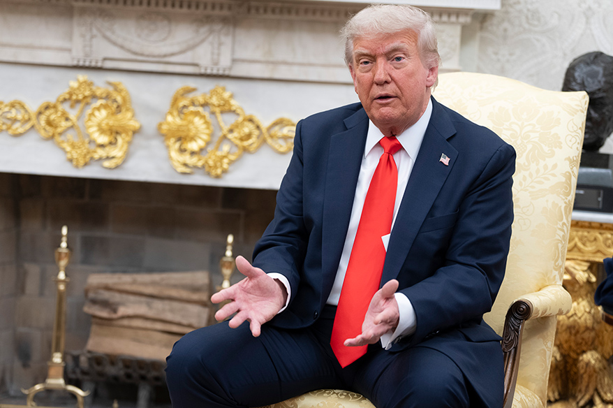 trump-200-den-fazla-ticari-gemi-bogaz-dan-guvenli-sekilde-gecis-yapti