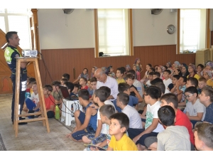 Kur’an Kursu Öğrencilerine Trafik Eğitimi