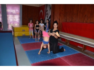 Düyanlı: “Küçük Yaş Grubu Öğrenciler Spora Cimnastik İle Başlamalı”