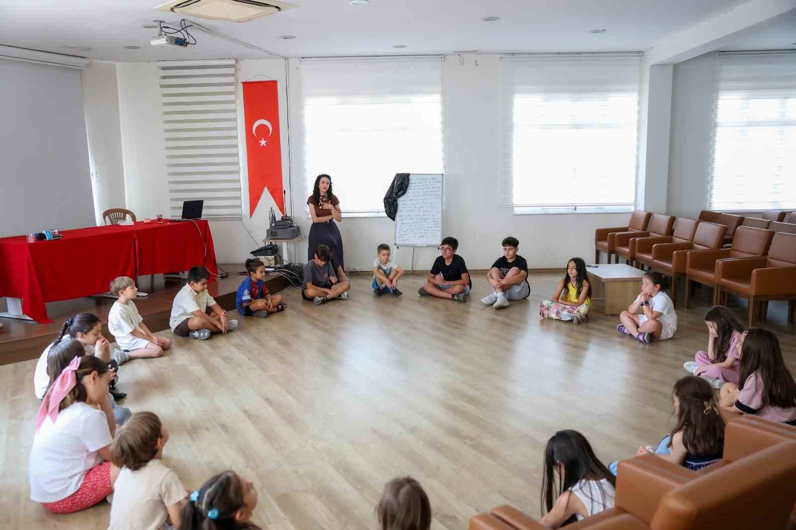 efeler-belediyesi-genclerin-ve-cocuklarin-yaninda