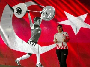 Aydınlı Ayşegül Halterde Dünya 3. Oldu