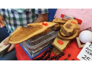 Balıkesir’de Zeytin Atıkları Maharetli Ellerde Sanat Eseri Oldu