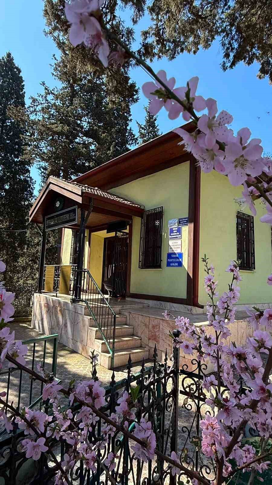 tarihi-hazirede-osmanli-kabirlerine-yonelik-calisma-tamamlandi