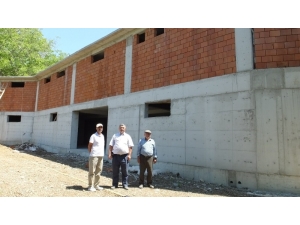 Burhaniye’de Edremit Körfezinin İlk Organik Zeytinyağı Fabrikası Sezona Yetişecek