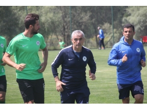 Konyaspor Teknik Direktörü Rıza Çalımbay Transfer İstedi