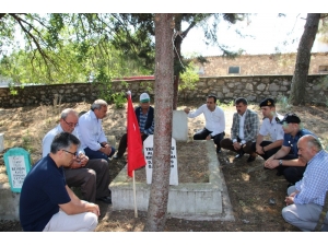 Kepsut’ta Şehit Mezarları Ziyaret Edildi