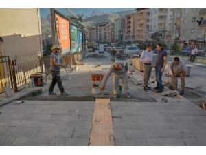 Kaldırım Yapımında İlk İmalat Başladı