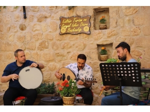 Tarihi Sokaklar Müzik Sesleriyle Şenleniyor