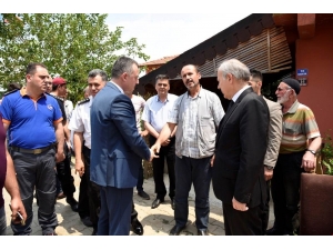 Vali Büyükakın, Kaybolan Gencin Ailesini Ziyaret Etti