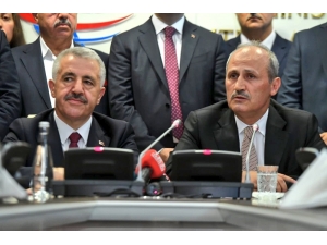 Ulaştırma, Denizcilik Ve Haberleşme Bakanı Ahmet Arslan Görevini Devretti